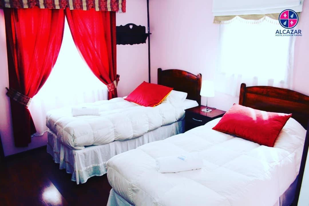 Hostal Alcázar Puerto Natales Kültér fotó