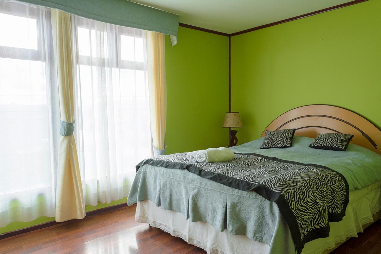 Hostal Alcázar Puerto Natales Kültér fotó