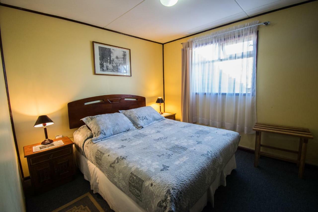 Hostal Alcázar Puerto Natales Kültér fotó