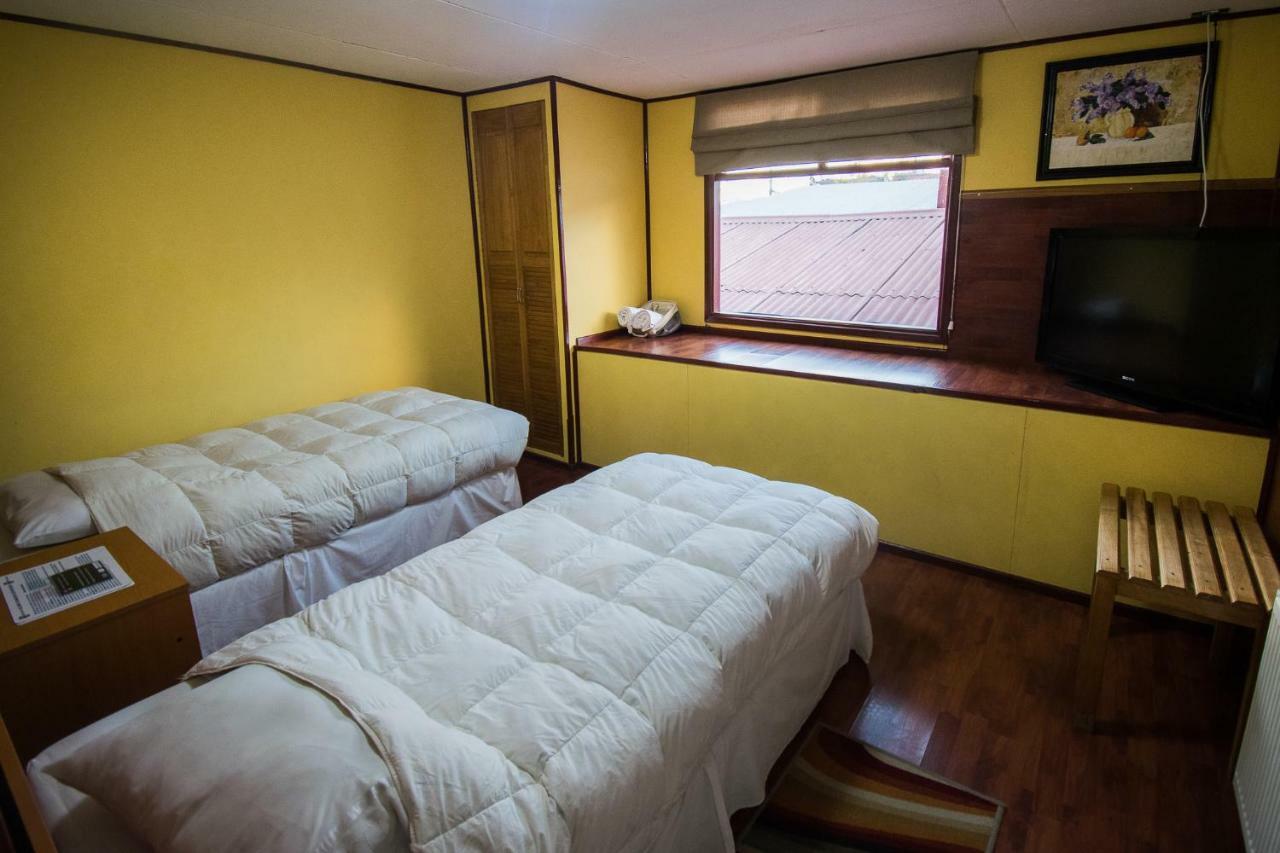 Hostal Alcázar Puerto Natales Kültér fotó