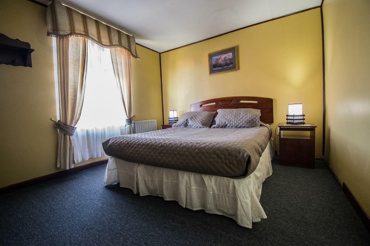 Hostal Alcázar Puerto Natales Kültér fotó
