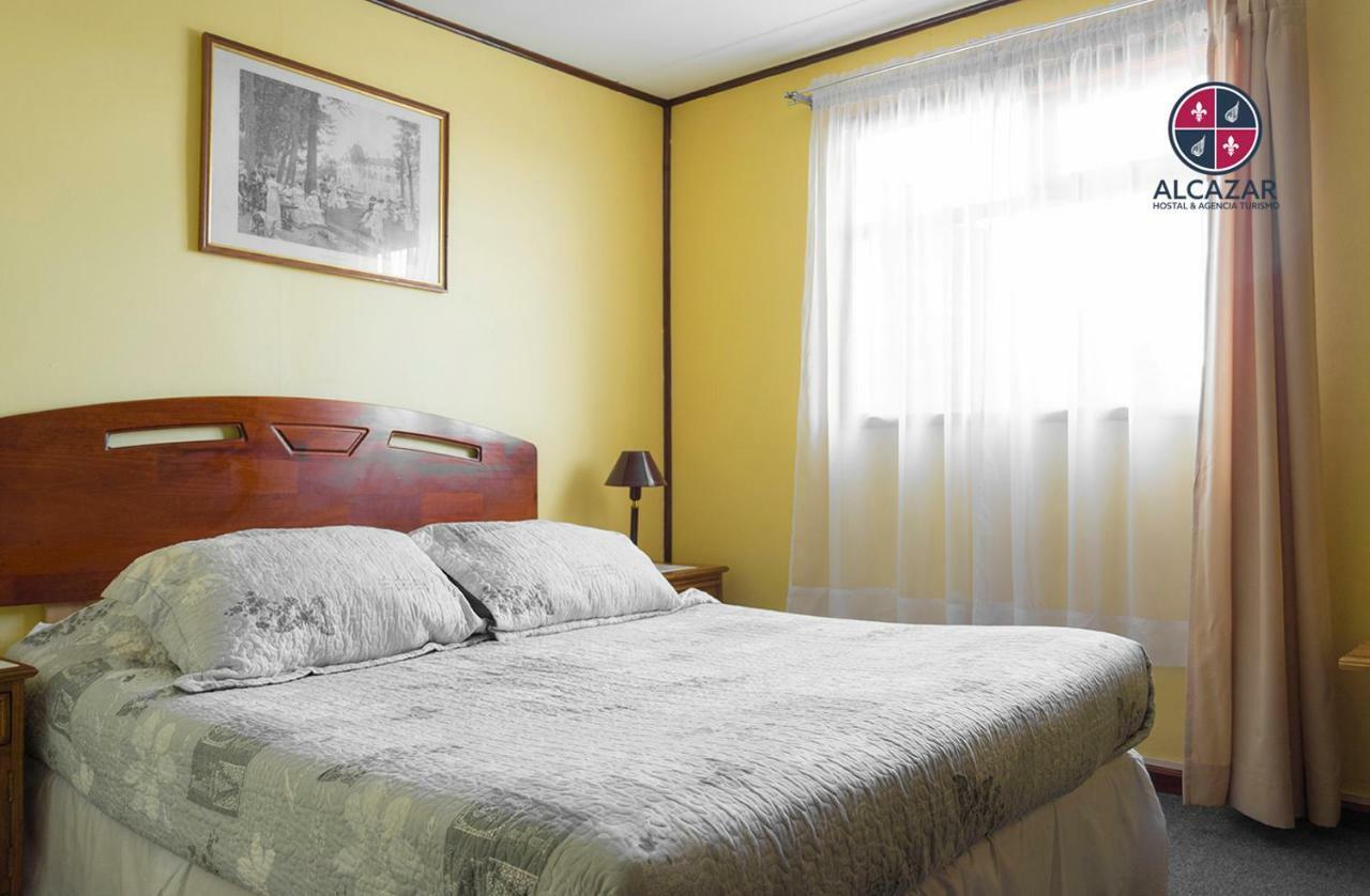 Hostal Alcázar Puerto Natales Kültér fotó